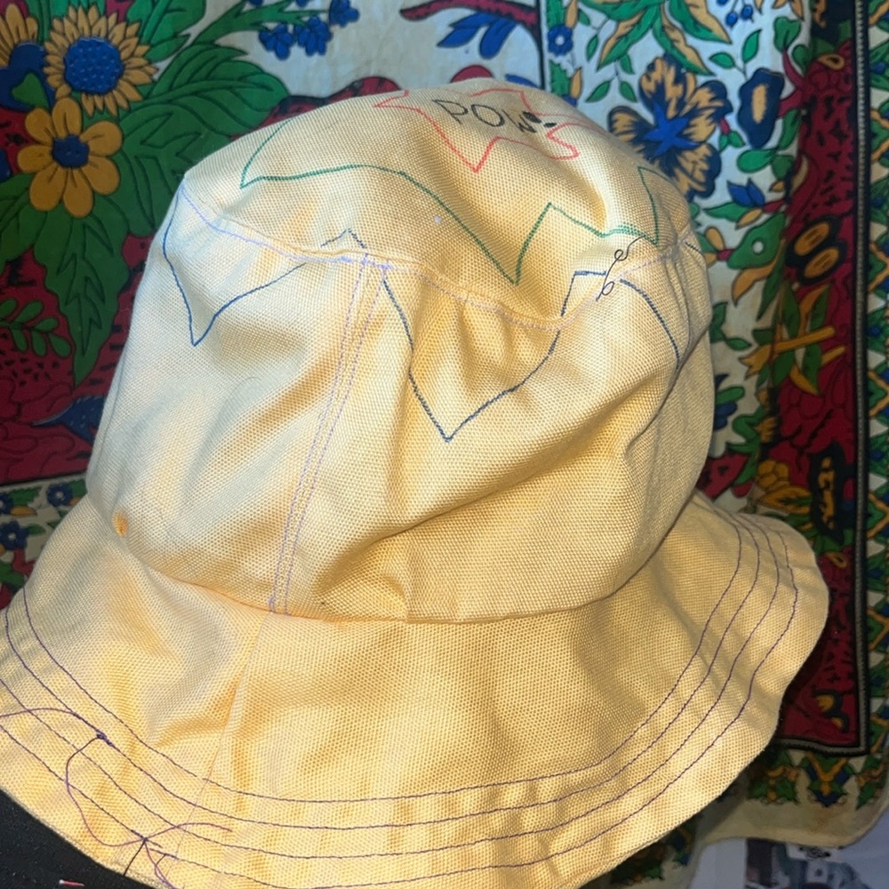 Reversible Bucket hat